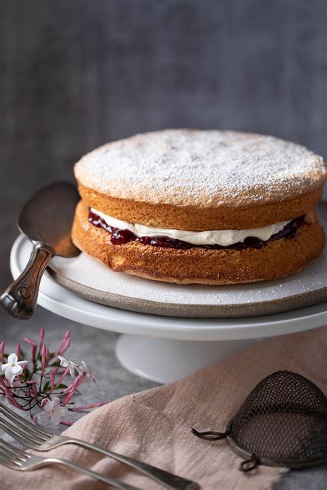 Plain White Iced Sponge Cake Steep Discounts
