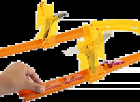 Mattel Hot Wheels Track Builder Deluxe Set HNN Toysfirst Gr