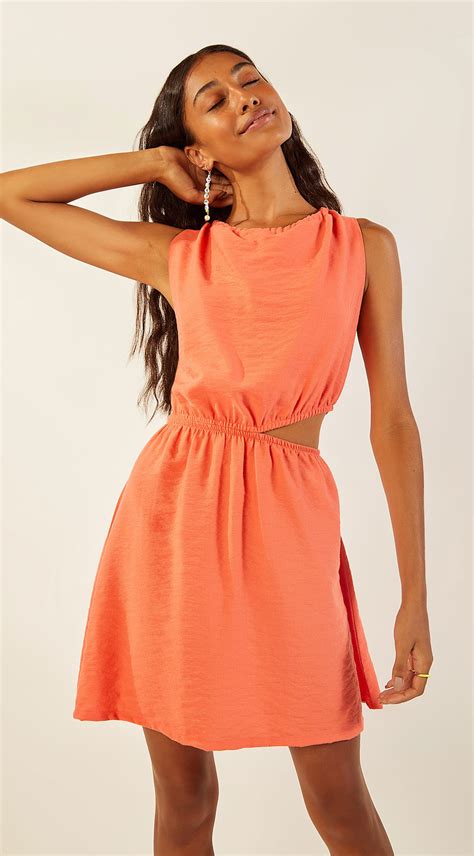 Vestido Zinco Curto Decote Redondo Abertura Lateral Coral Laranja