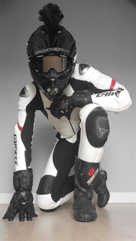 Pin By Grandboy On Un Amour De Motard Gay Bike Leathers Racing Boots Hot Biker Guys