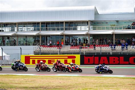 SBK Indonesia La Sequenza Della Caduta Di Rinaldi In Gara 1