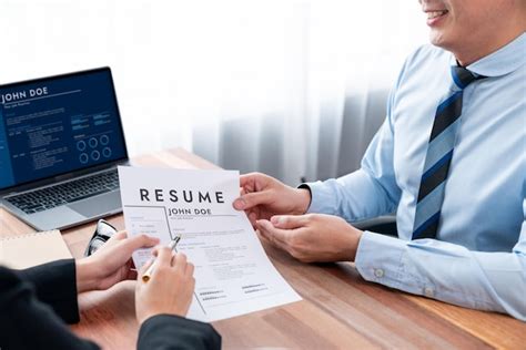 Premium Photo Conversational Job Interview Between Interviewer And