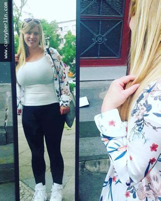 Laura Katz Kalashnikatz Laurenkatz23 Nude OnlyFans NudoStar TV