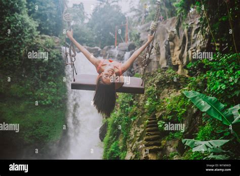 Green Bikini Stockfotos Und Bilder Kaufen Alamy