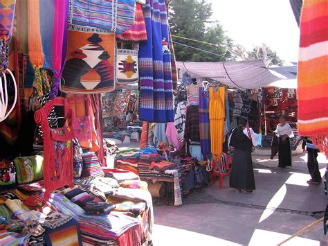 5-five-5: Otavalo Market (Otavalo - Ecuador)