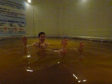 Living In The Land Of The Rising Sun Hakone Kowakien Yunessun Hot Springs Amusement Park