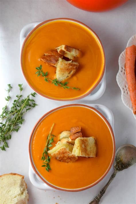 Creamy Tomato Soup With Grilled Cheese Croutons Naive Cook Cooks