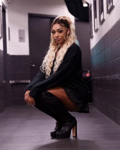 DiJonai Carringtons Hot Selfies BootymotionTV