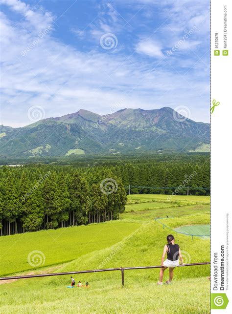 Vulcano Del Monte Aso E Campo Verde In Kumamoto Giappone Immagine