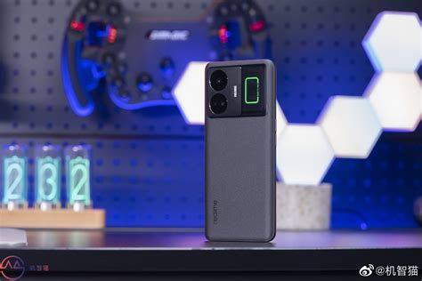 realme GT Neo 5: AMOLED-дисплей на 144 Гц, чип Snapdragon 8+ Gen 1 и ...