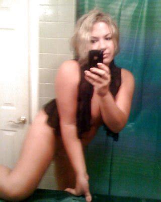 Hot Milf Nude Bathroom Photos Porn Pictures XXX Photos Sex Images