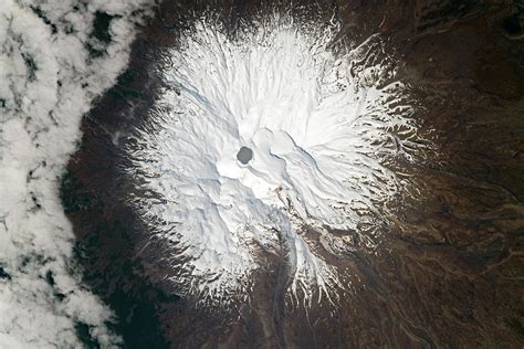 New Zealands Mount Ruapehu Captured In Stunning Image By Space Station