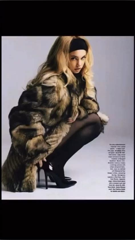 The Most Memorable Carrie Bradshaw Outfits On Sex And The City Ranked In Order Of