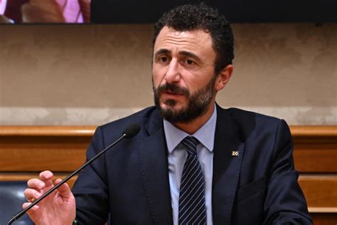 Sparo Di Capodanno Campana Ritira La Querela Contro Il Deputato