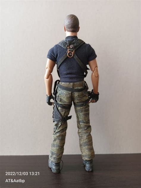 Hot Toys Scale Terminator Salvation John Connor Mms Hobbies Toys Toys Games On