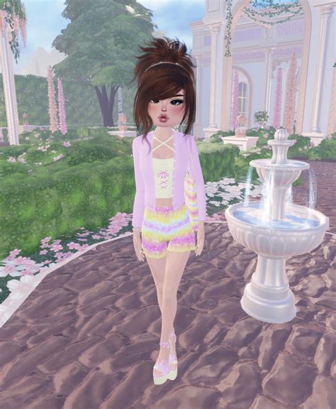 Dress To Impress Boardwalk Babe Outfit Ideas To Try