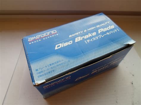 Задние тормозные колодки. — Toyota Corolla (140/150), 1,3 л, 2011 года ...