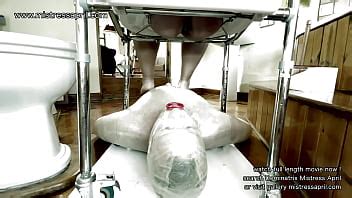 Dominatrix Mistress April Tâches matinales des esclaves XVIDEOS