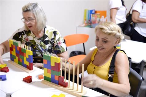Jogos Para Idosos Exercitar A Mente - Jogos desenvolvem memória e garantem bem estar em idosos