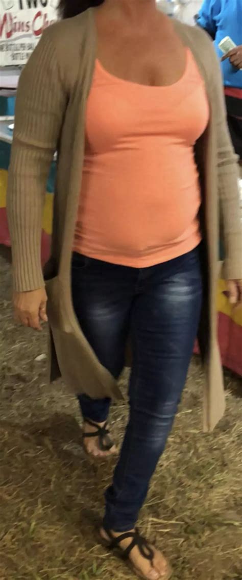 I Need A Bud To Goon And Pump To My Old Mature Mom With Me No Nudes But Plenty Of Sfw Pics Let