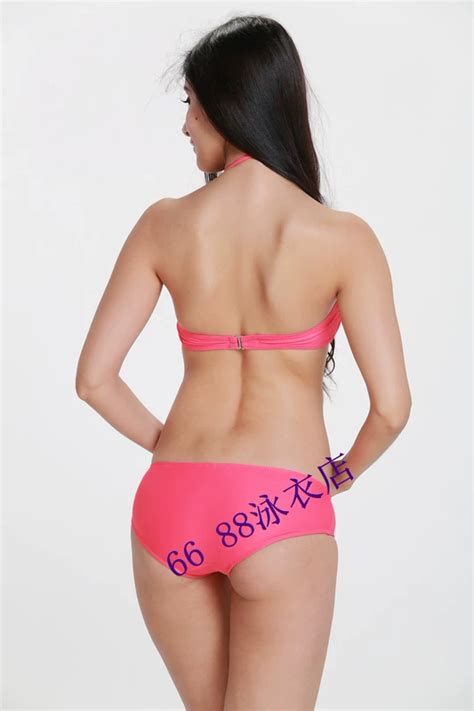 O T M N C T Ch H N Qu C Ins Gi En Ng C Nh Th P T M T T P Bikini G I C M Ba I M N Ng Xu N