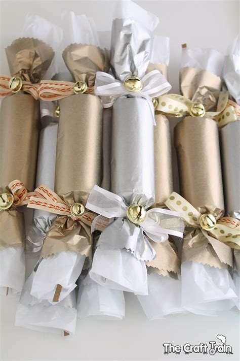 DIY Christmas and new year's eve crackers - The Craft Train