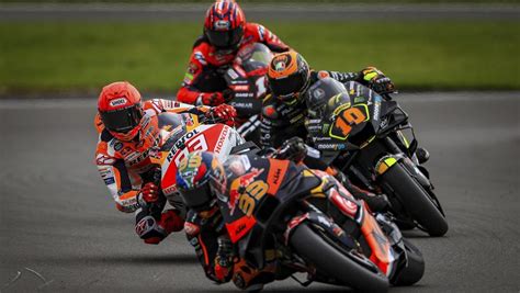 JADWAL Dan LIVE Streaming RACE MotoGP Inggris Bezzecchi Pole Position