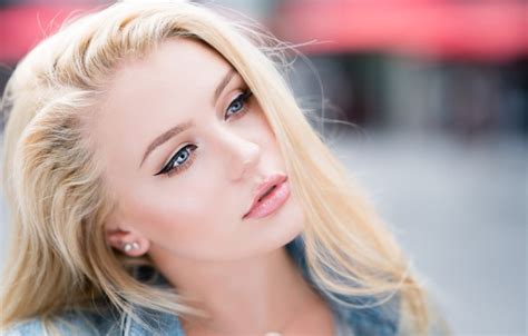 Скачать обои girl Model long hair photo blue eyes lips face blonde раздел девушки в