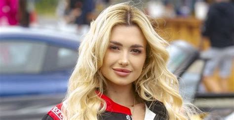 Wersow W Sk Pym Bikini Influencerka Rozpali A Zmys Y Fan W Hot Foto Gwiazdy Maxx News