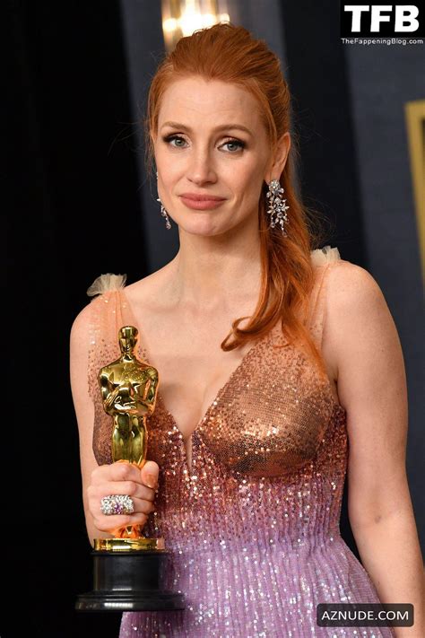 Jessica Chastain Sexy Seen Showing Off Her Hot Cleavage At The Academy Awards In California AZNude