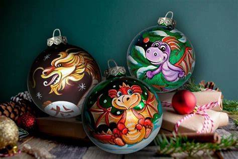 100% верный выбор Универсальным подарком являются елочные игрушки. Они ...