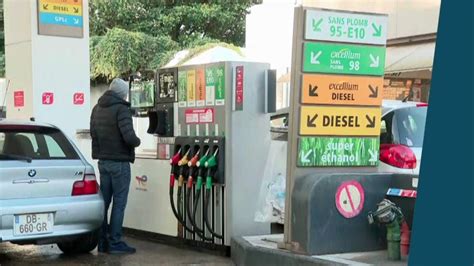 Prix des carburants le gouvernement réfléchit à une nouvelle aide