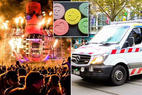 Sex Pistols John Lydon Is Almost Unrecognisable As He Lands In LA Mirror Online