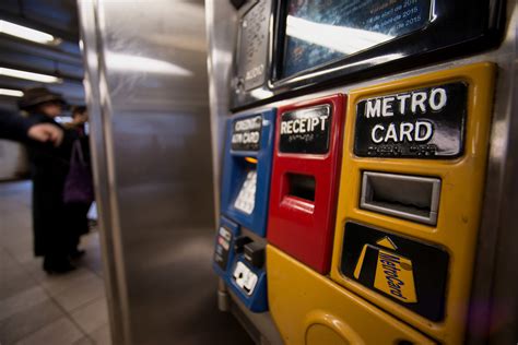 Gov. Andrew Cuomo announces new plan to combat fare evasion | Crain's