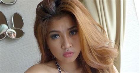 Kumpulan Model Model Indonesia Popular Ayunia Elfahrez Bikini Part