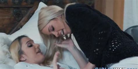 Blonde Les Licking Pussy Tnaflix