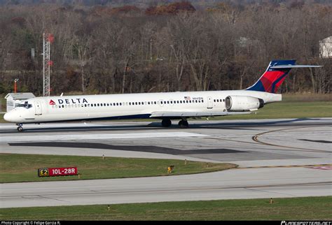 N Dn Delta Air Lines Mcdonnell Douglas Md Photo By Felipe