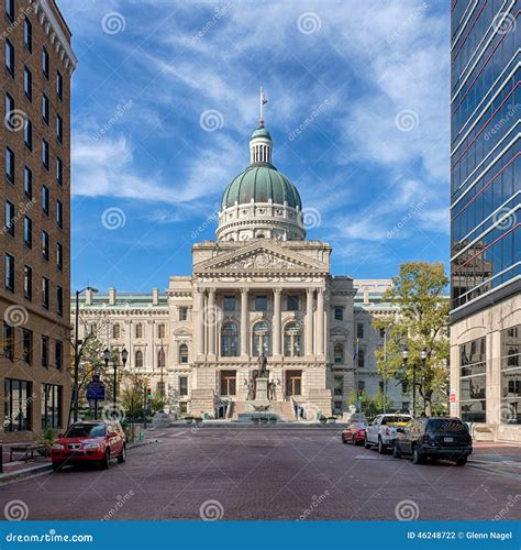 Indiana State Capitol editorial photography. Image of cars - 46248722