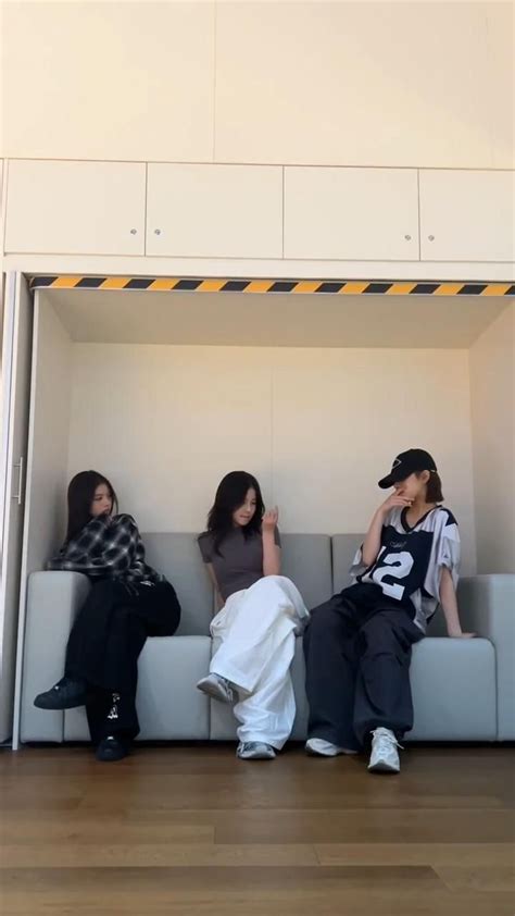 ปักพินโดย Avery ใน Tik Tok Dancess