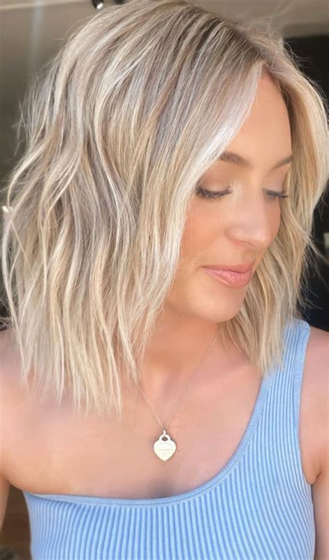 Chic Winter Hair Colour Ideas Styles For Platinum Honey Blonde Lob Hairstyle