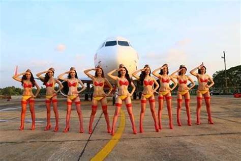 Câu chuyện bikini VietJet gây bão và chuẩn mực hàng không