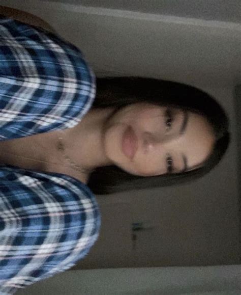 Pin By On She Pretty Latinas Latina Makeup Looks Really Pretty Girl