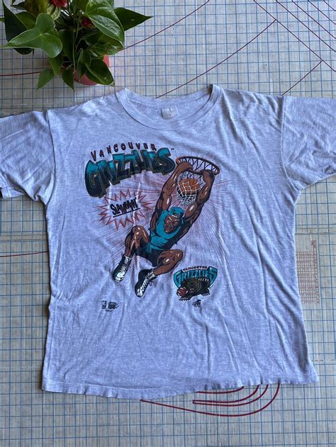 NBA × Streetwear × Vintage Vintage Vancouver Grizzlies Slam Dunk Tee