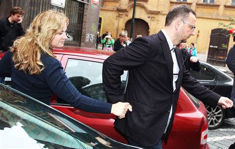 Sex v práci stejně jako v kurníku G cz