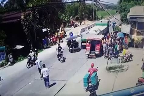 Sapul Sa Cctv Pampasaherong Jeep Sumalpok Sa Cargo Truck Sa Zamboanga City Abs Cbn News