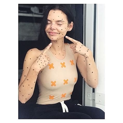 Eline Powell Nude Feet Pics And Topless Scenes Scandal Planet