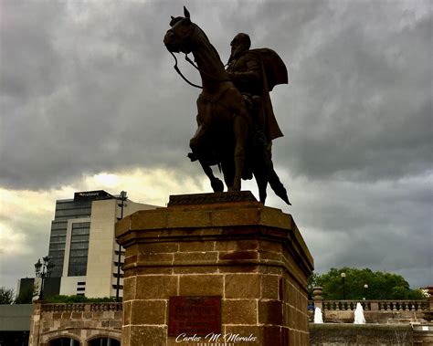 El Vencedor del Imperio de Maximiliano: Estatua de Mariano Escobedo