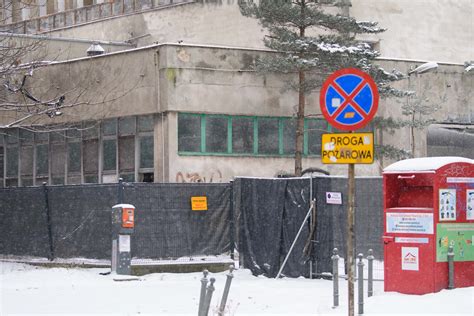 Hotel Światowit wyburzany Trwa rozbiórka w centrum Łodzi ZDJĘCIA