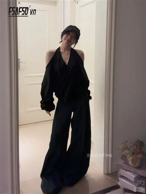 FSAFSD Hot Girl Cổ Chữ V Dài Tay Cổ Dây Áo Nữ Mùa Xuân Rời Quần Thường Ngày Hai Shopee