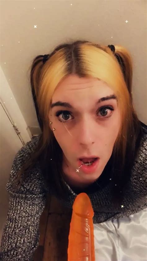 Pretty Girl Gives Blowjob Shemale Amateur Amateur Porn Feat CarmenMelatonin XHamster